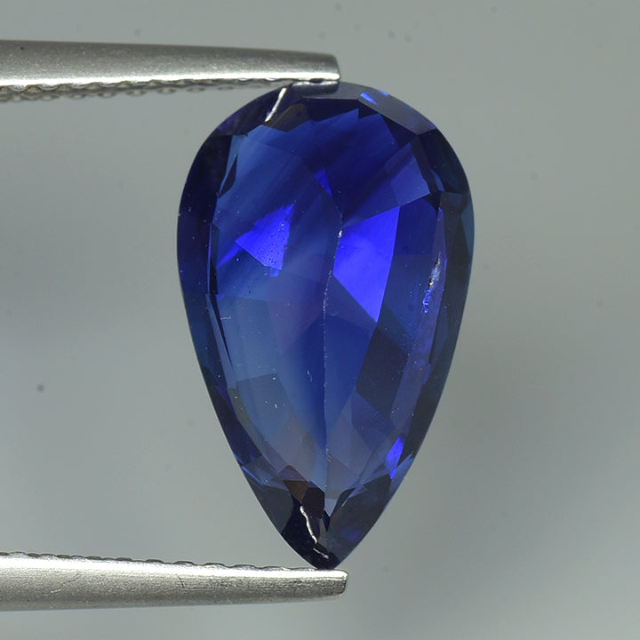 5.54 cts SPARKLING 100% Natural Vivid Royal Blue Color heated Ceylon Sapphire (AIGS)
