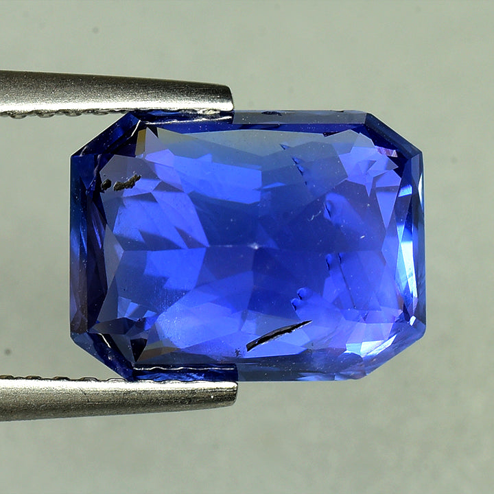 6.38 cts SPARKLING 100% Natural Cornflower Blue Color Unheated Ceylon Sapphire