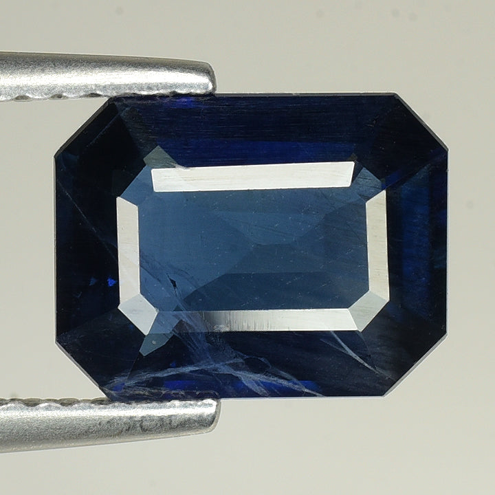 2.90 cts SPARKLING 100% Natural Vivid Royal Blue Color Unheated Ceylon Sapphire