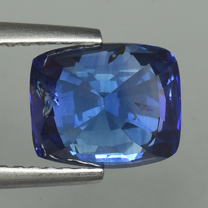 3.10 cts SPARKLING 100% Natural Cornflower Blue Color heated Ceylon Sapphire