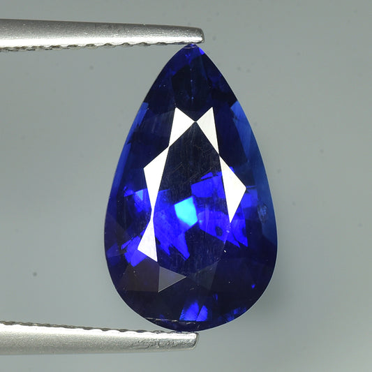 5.54 cts SPARKLING 100% Natural Vivid Royal Blue Color heated Ceylon Sapphire (AIGS)