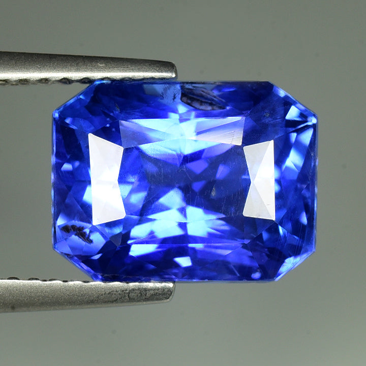 6.38 cts SPARKLING 100% Natural Cornflower Blue Color Unheated Ceylon Sapphire