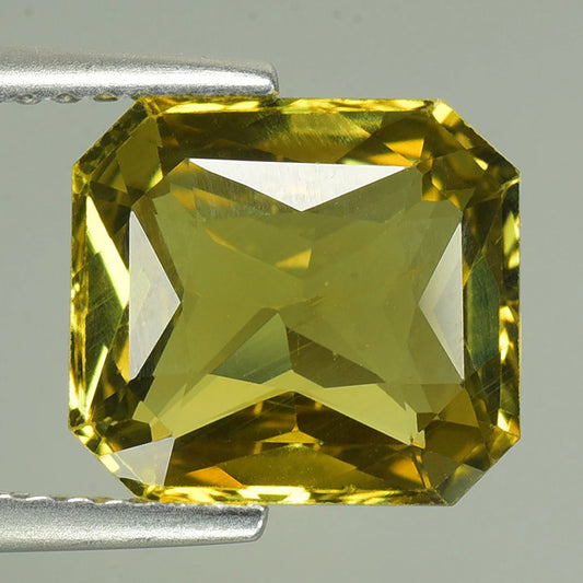 4.16 cts SPARKLING 100% Natural Yellowish Green Color Unheated Chrysoberyl