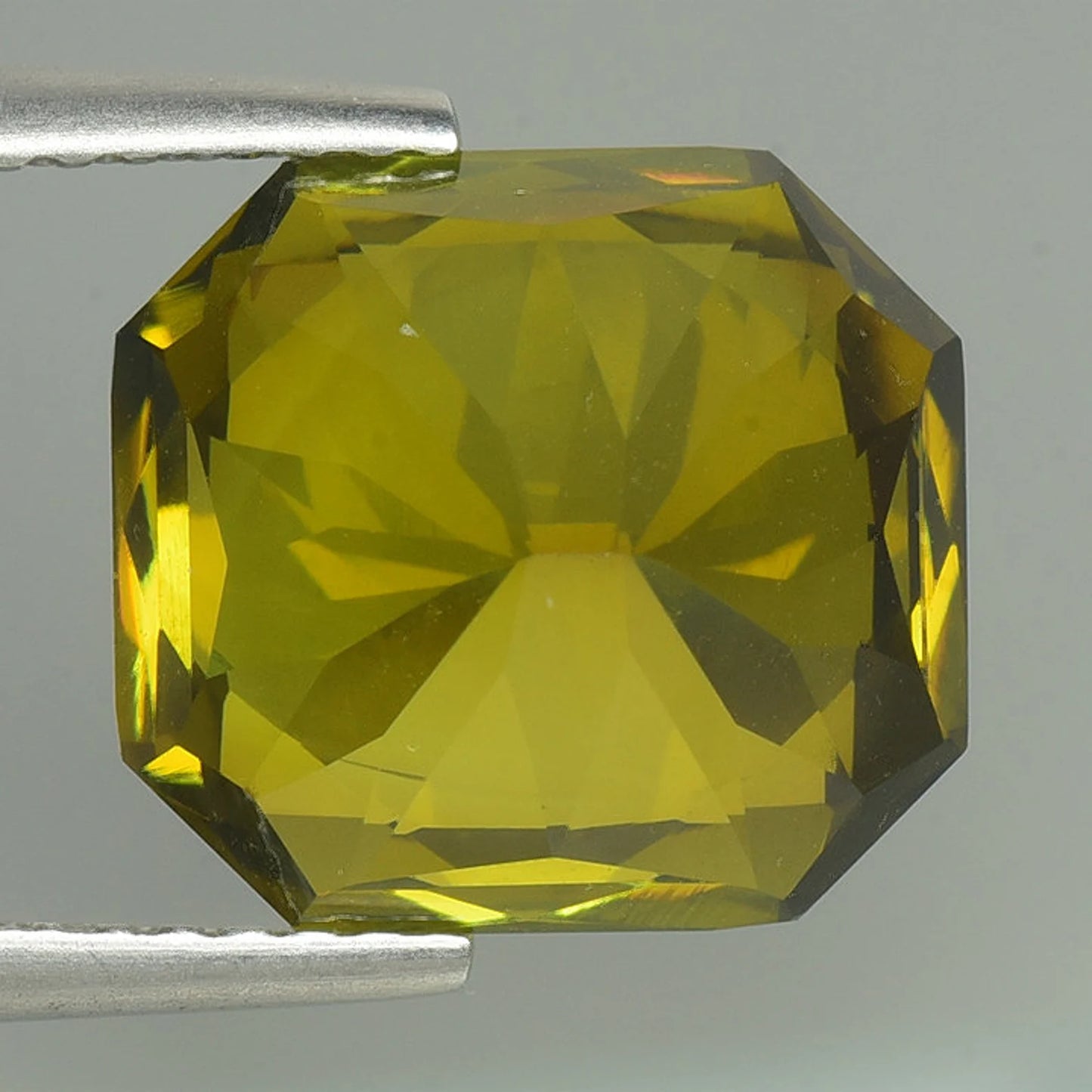 6.99 cts SPARKLING 100% Natural Greenish Yellow Color Unheated Chrysoberyl (GIA)