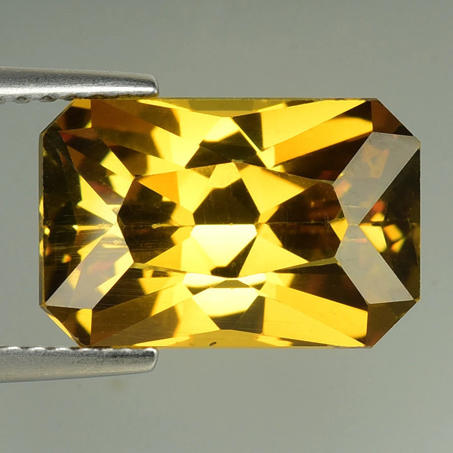 7.98 cts SPARKLING 100% Natural Brown Yellow Color Unheated Chrysoberyl (GIA)