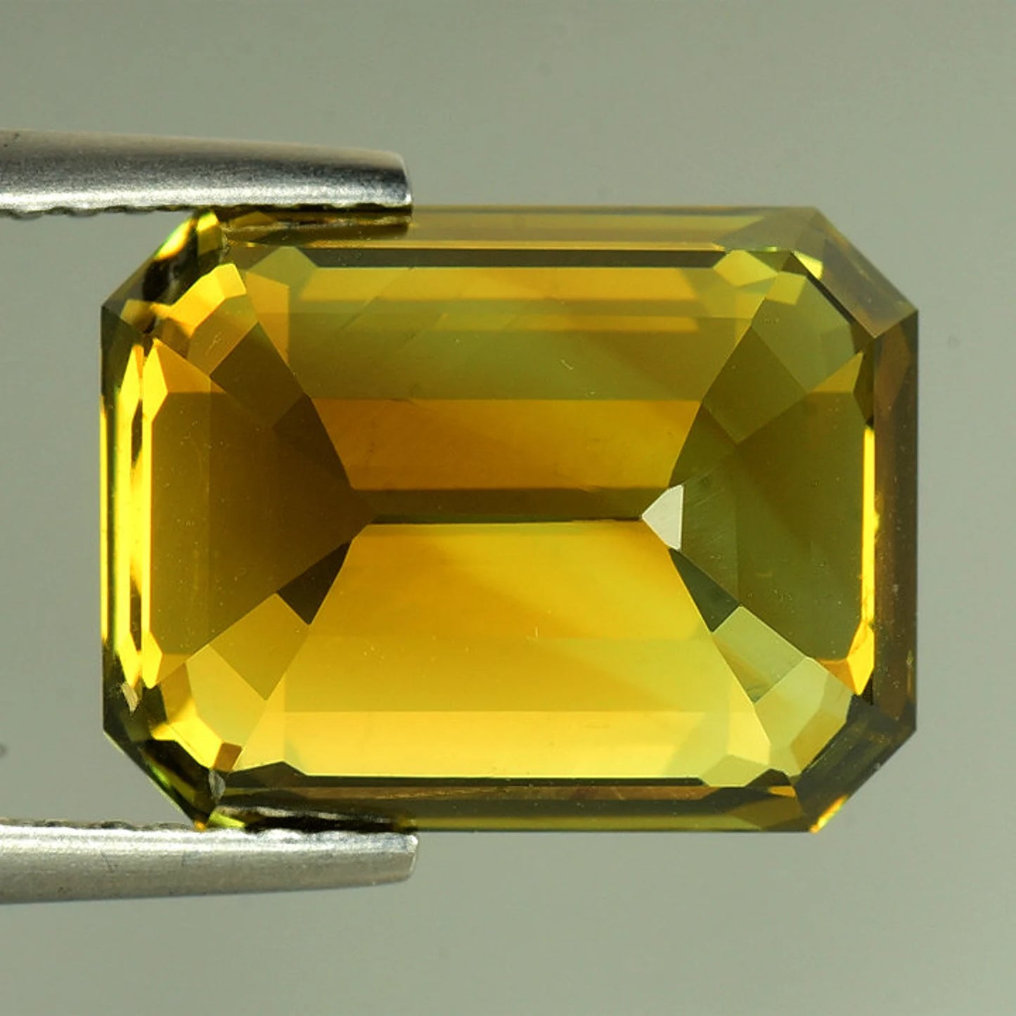 8.85 cts SPARKLING 100% Natural Brownish Yellow Color Unheated Chrysoberyl (GIA)