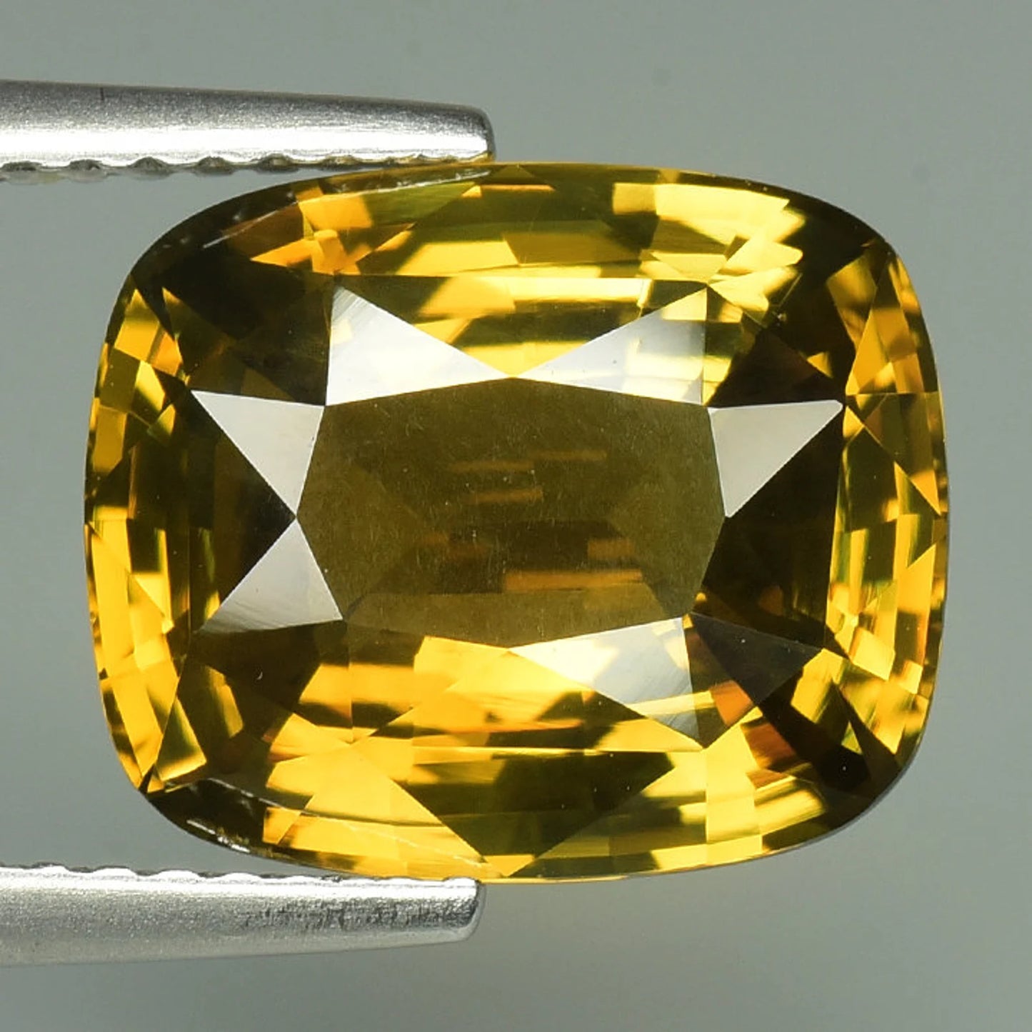 6.07 cts SPARKLING 100% Natural Brownish Greenish Yellow Color Unheated Chrysoberyl (GIA)